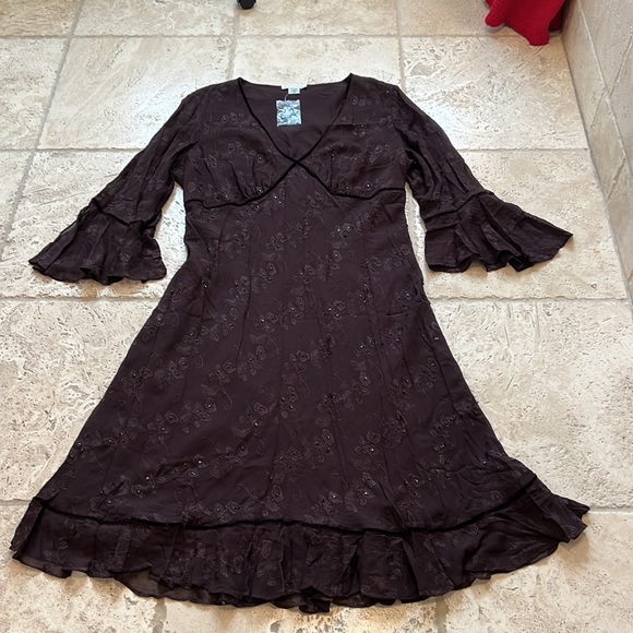 Gorgeous formal dress, size 20 - Picture 4 of 10